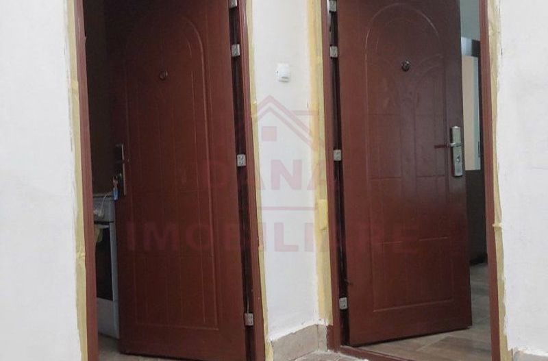 CASĂ ÎN CARANSEBEȘ \ ZONĂ CENTRALĂ / 150mp utili /DISPONIBILĂ IMEDIAT - Poză 3