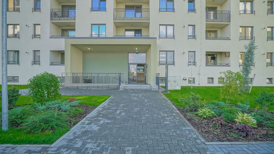 Coresi Urban Vibe | Apartament modern cu vedere directă la pietonală - Poză 10