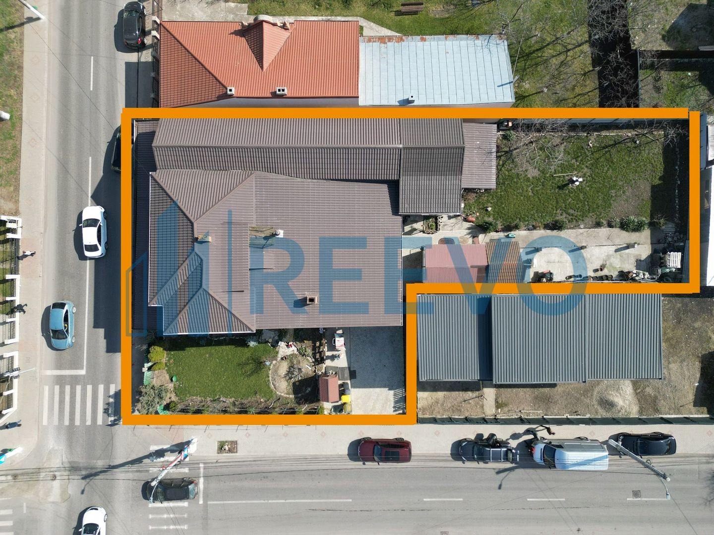 Clădire și teren de investiție, central Roman - Poză 2