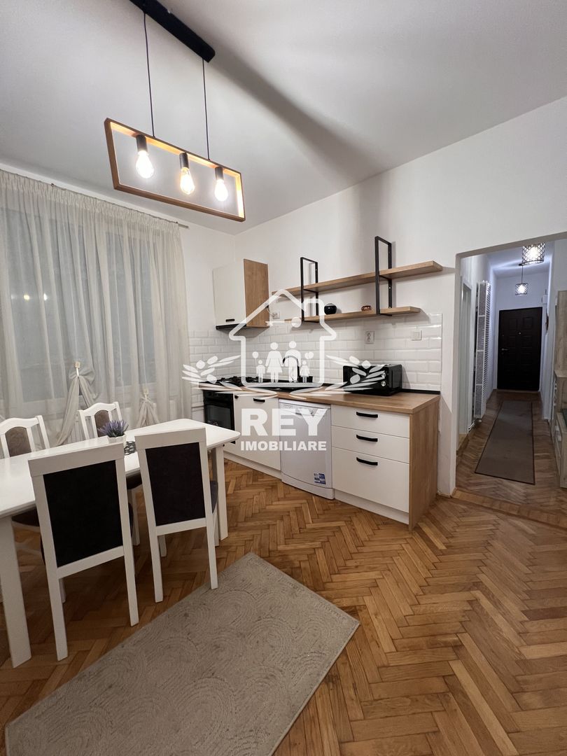 Apartament de vânzare 2 camere decomandate zona Str. Constituției/9mai - Poză 4