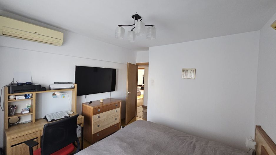 4 camere | 1 Mai | Turda | Mihalache | bloc 1981 - Poză 11