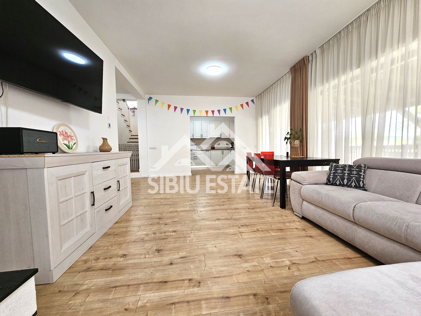 Casa 6 camere, teren 1000 Sibiu Tocile - Poză 2