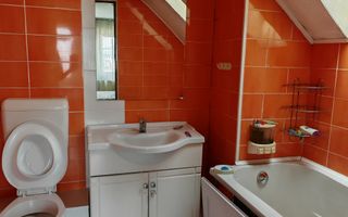 Vila P+E Bartolomeu,4 camere,4 bai,curte,garaj. - Poză 8