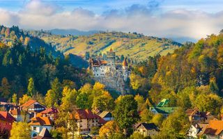 Teren Intravilan 555 mp de Vânzare Bran – Central | 23.28 m Deschidere Stradala - Poză 1