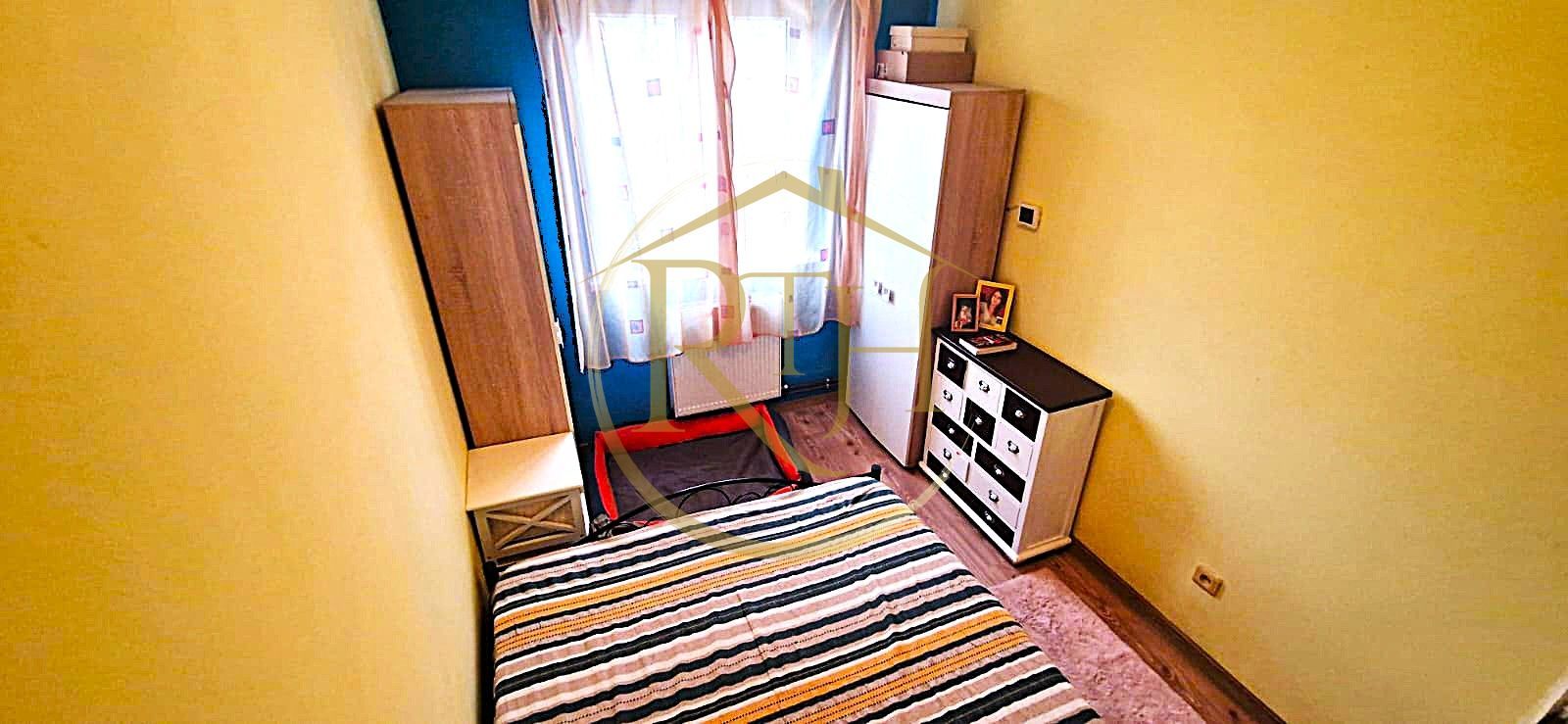 Vand apartament cu 4 camere in zona spitalul judetean,comision ,,0'' - Poză 5