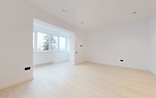 Apartament in vila zona centrala - Poză 9