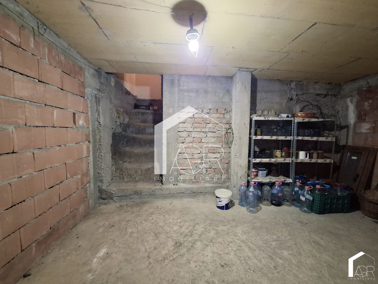 Casa S+P+1E, cu 5 camere, zona Transilvaniei - Poză 14