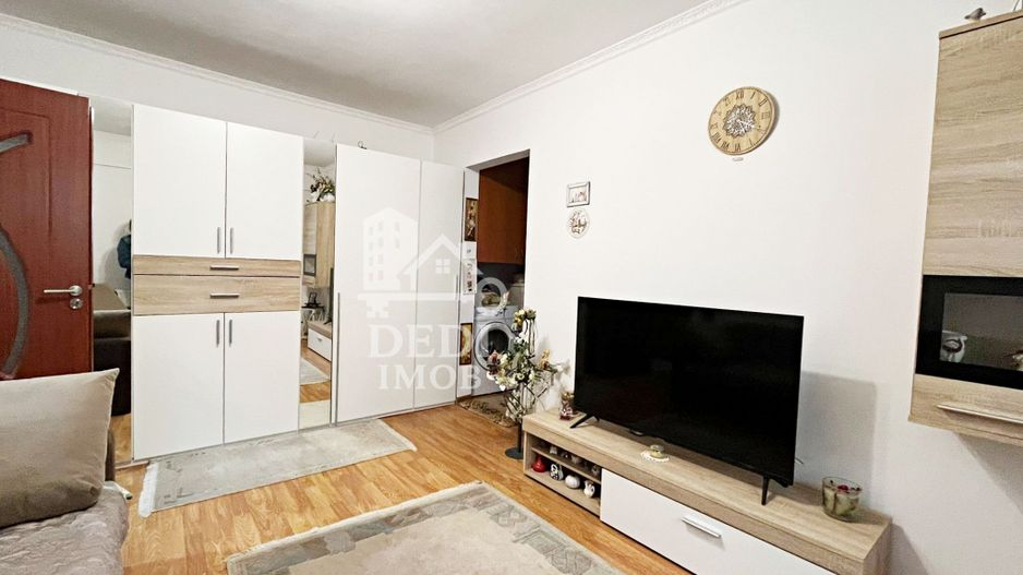 Apartament 2 camere de vânzare in zona Rogerius, Oradea - Poză 2