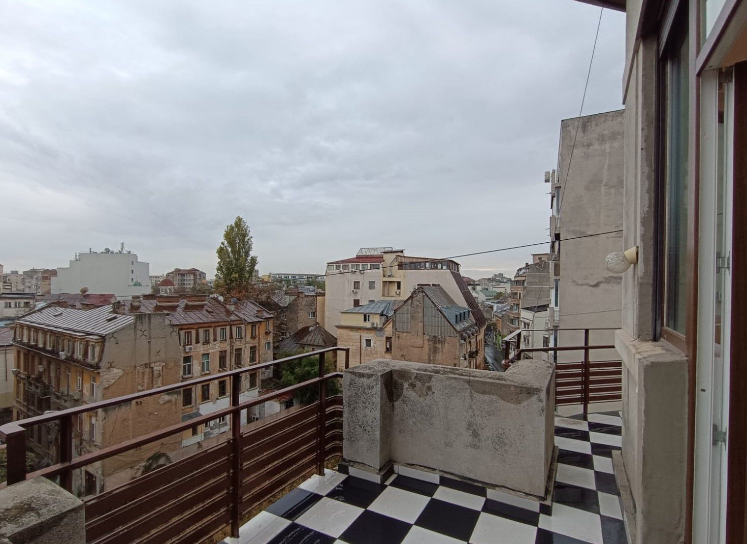 Inchiriem apartament complet renovat zona Universitatii - Poză 4