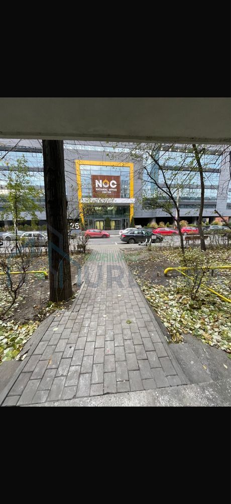 Inchiriez apartament 3 camere decomandat  zona Palas - Poză 1