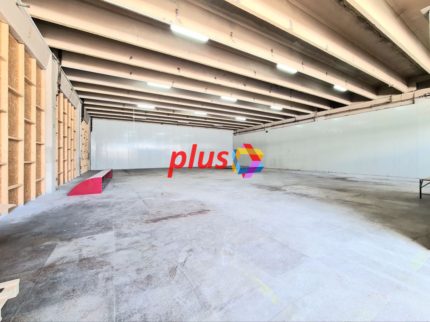 Hala de închiriat Brasov - 420 mp  #plus-imo.ro - Poză 1