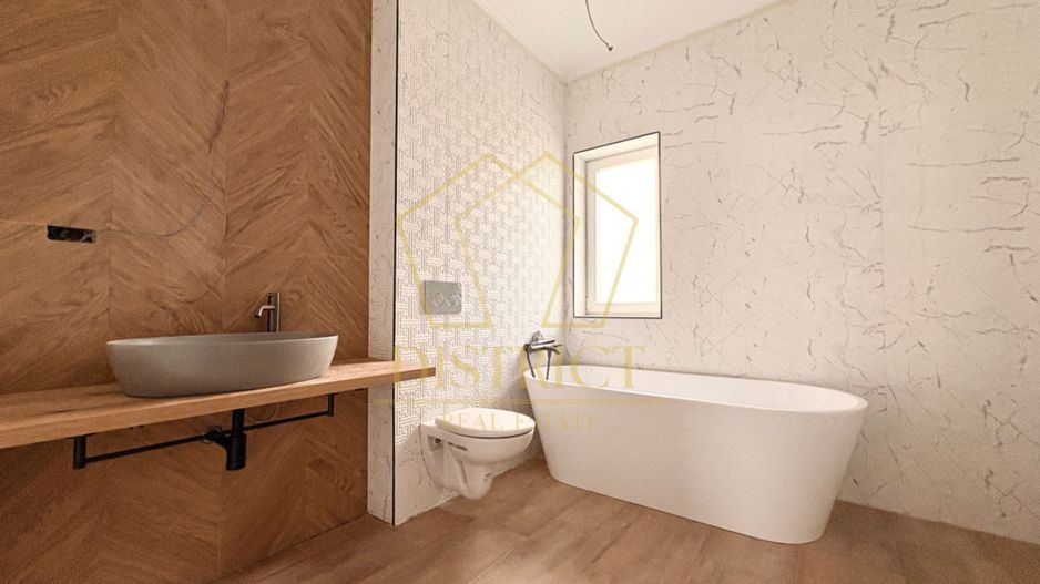 Duplex cu 4 camere, despărțit prin camera tehnica | Mosnita Veche - Poză 12