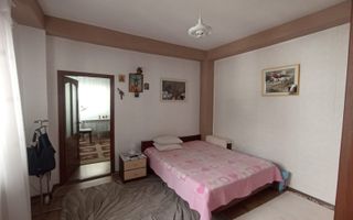 Casa spatioasa cu 7 camere, zona Bd. Brancoveanu, acces facil metrou - Poză 4