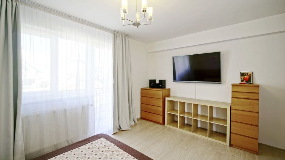 Brancoveanu  P+2, 8 cam, 6 dormitoare, 6 bai, 3 garaje teren 650 mp - Poză 50