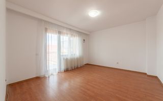 Casă spațioasă cu 8 camere - Pitești - 0% Comision - Poză 8