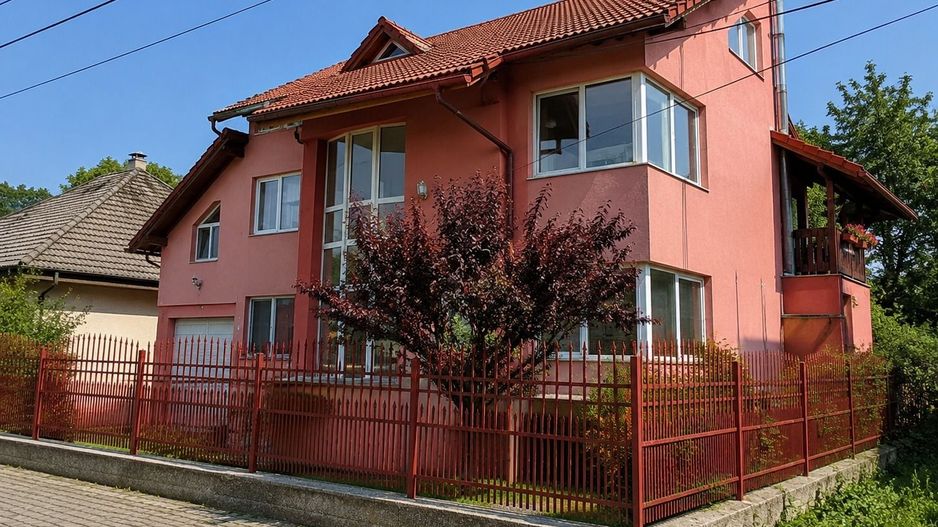 Casă spațioasă în Cristian, Brașov | 223 mp utili | teren 1.000 mp - Poză 2