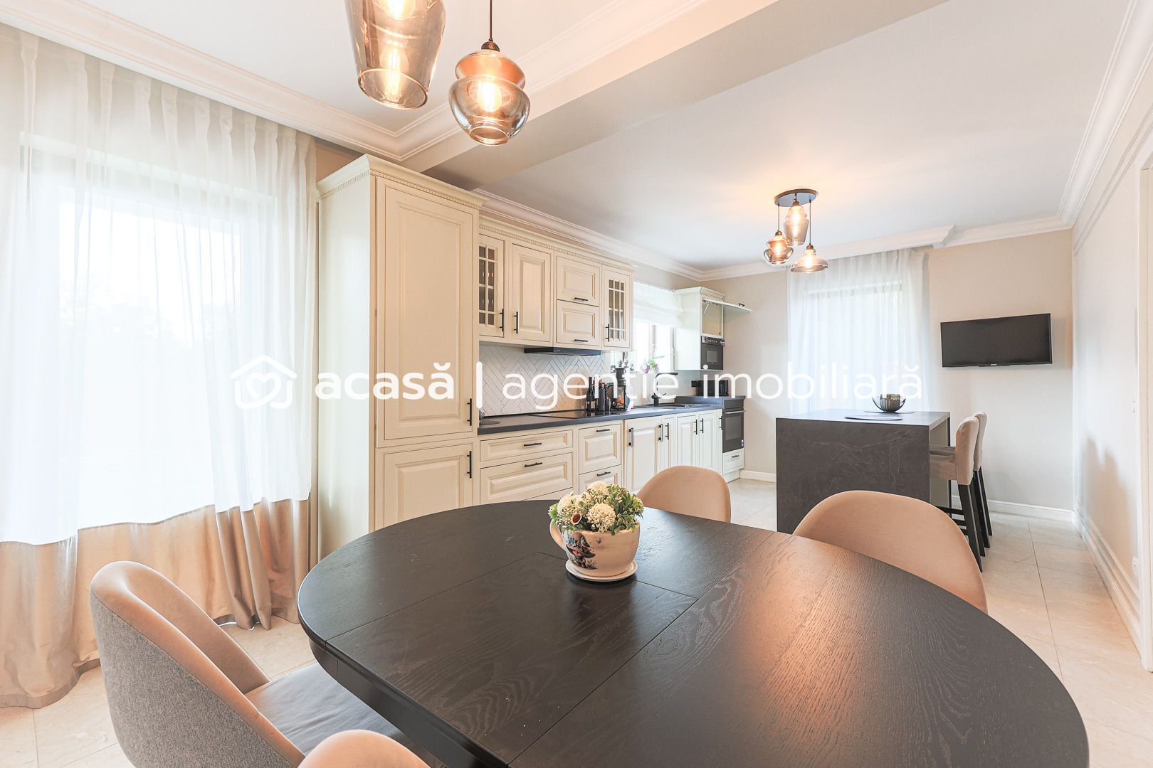 Casă premium în Subcetate, construcție nouă finisaje de lux Comision 0 - Poză 14