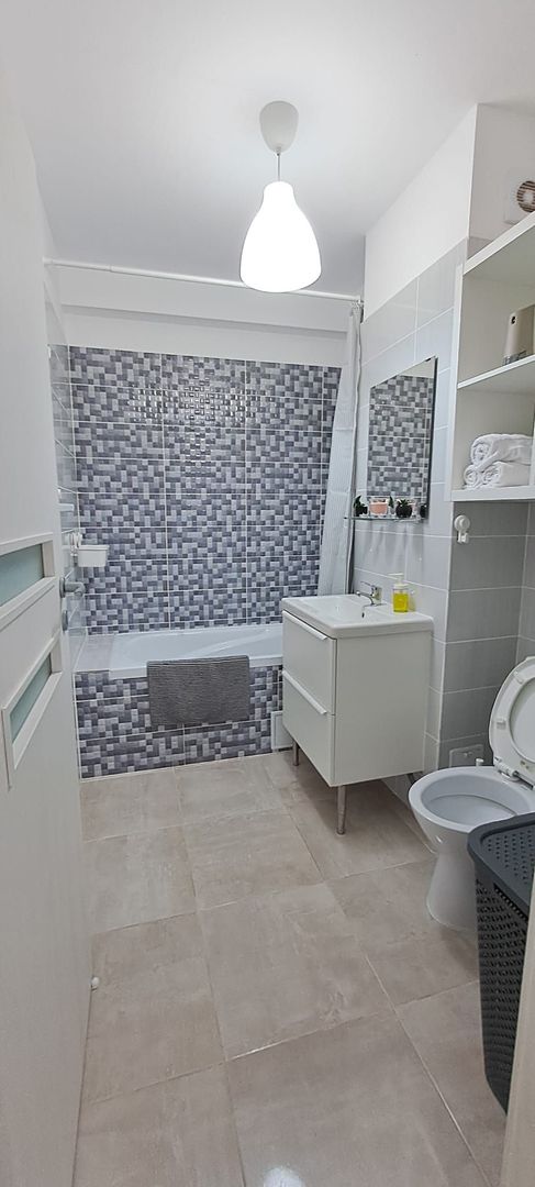 Prel. Ghencea, Cartier Latin / Bragadiru, 2 camere + terasa + parcare - Poză 6