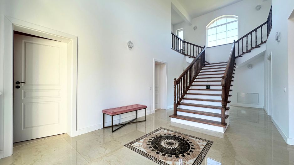 Vânzare casă 5 camere nouă elegantă și spațioasă în Hărman - Poză 16