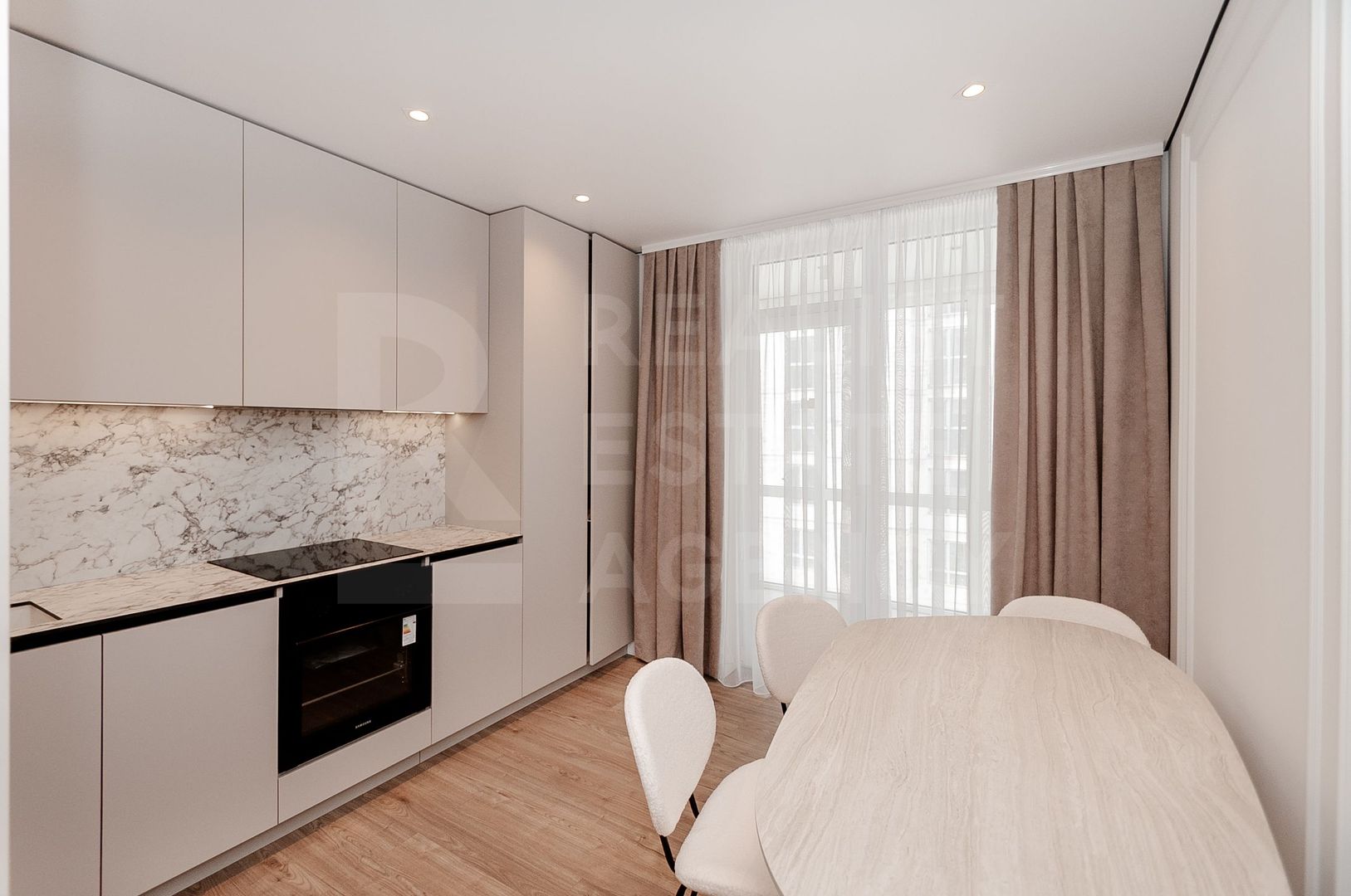 Vânzare, apartament, 1 camera 48 mp, str. Regina Elisabeta, Durlești - Poză 1