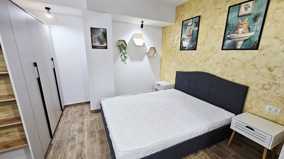 Ultracentral Unirii garsonieră 33mp - Poză 3