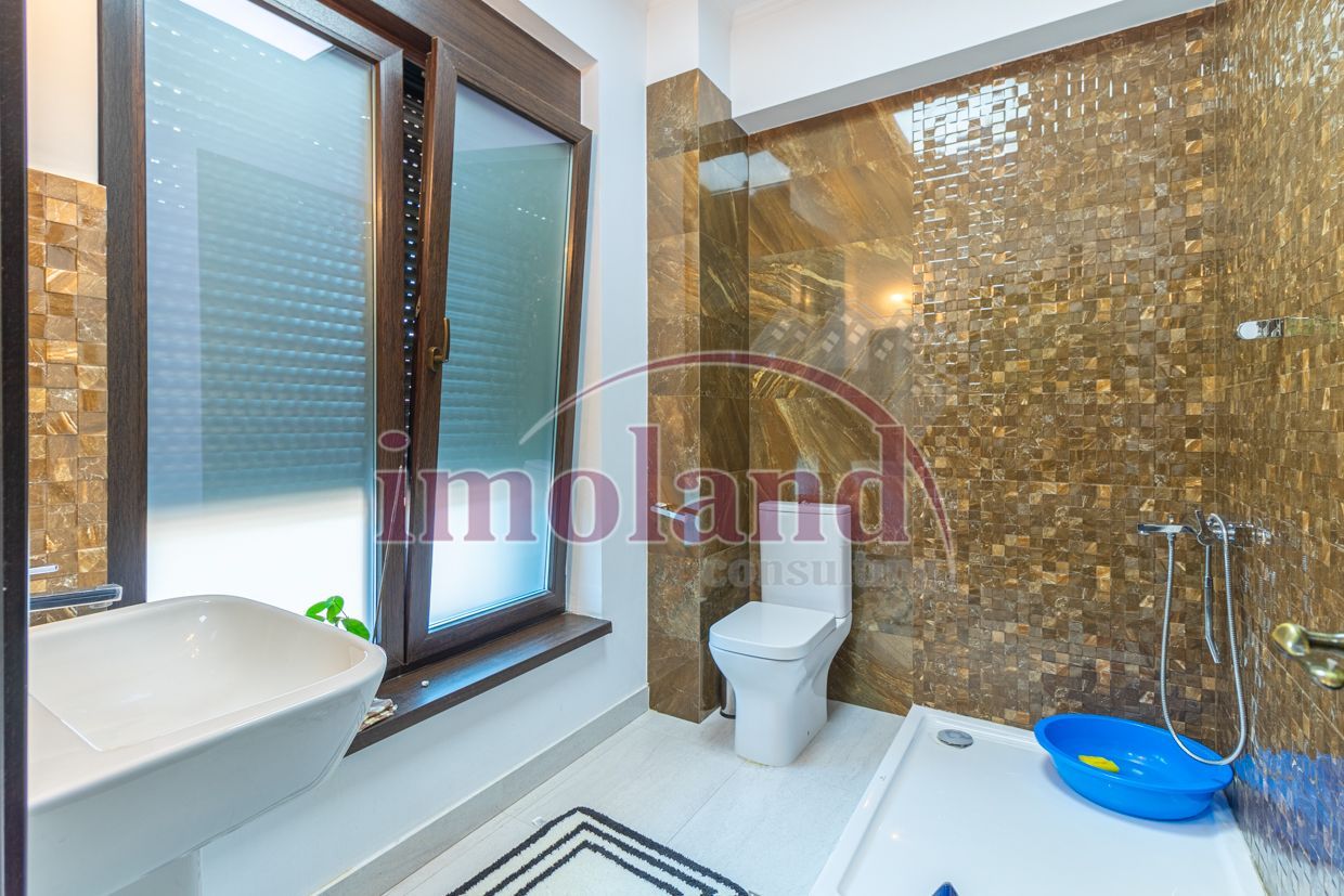 Vila cu piscina si garaj - 6 dormitoare - Pantelimon - Poză 13