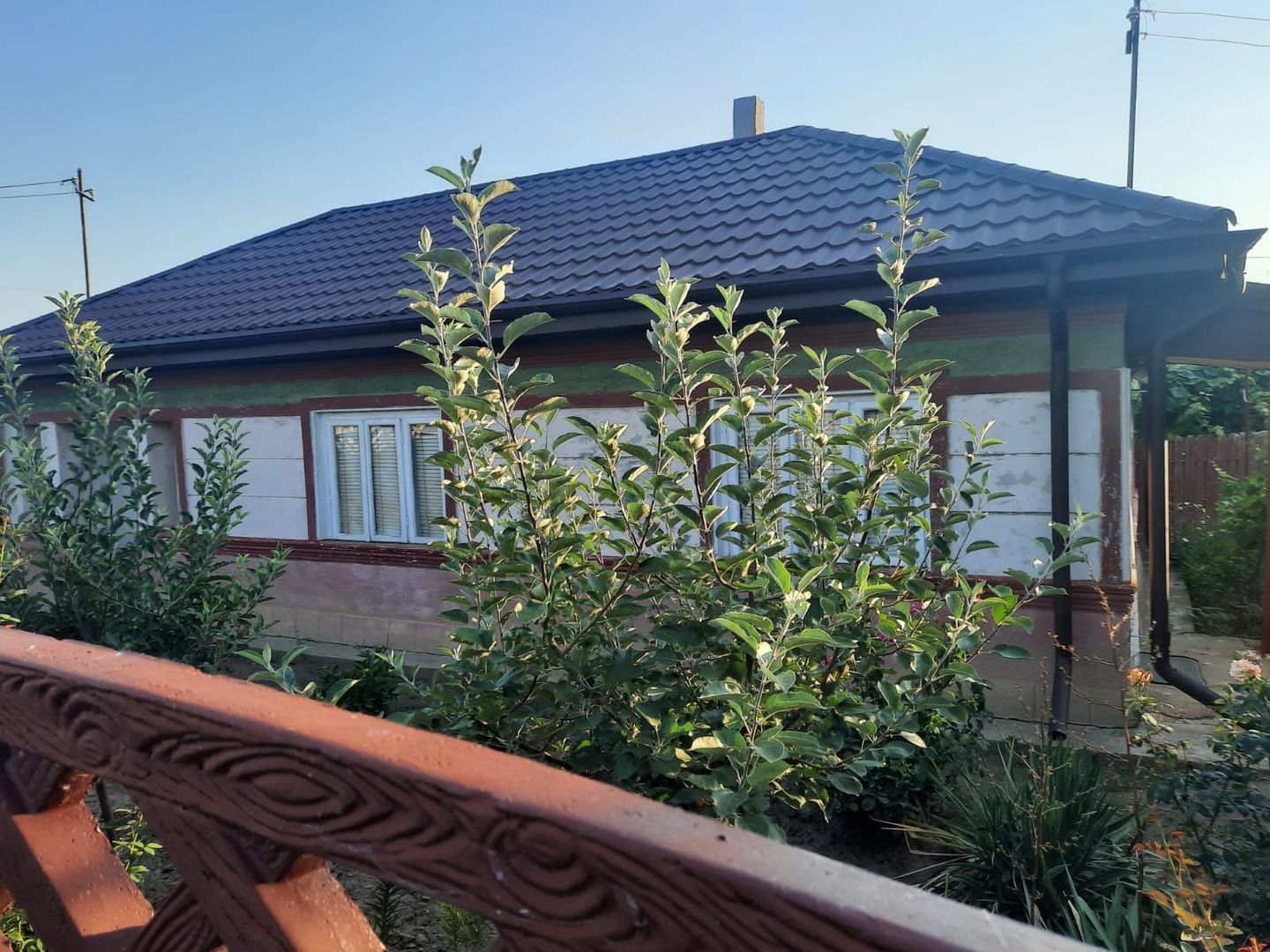 Casa Parter+Pod 90 mp+anexa 60 mp + atelier + teren intravilan 1600 mp - Poză 1