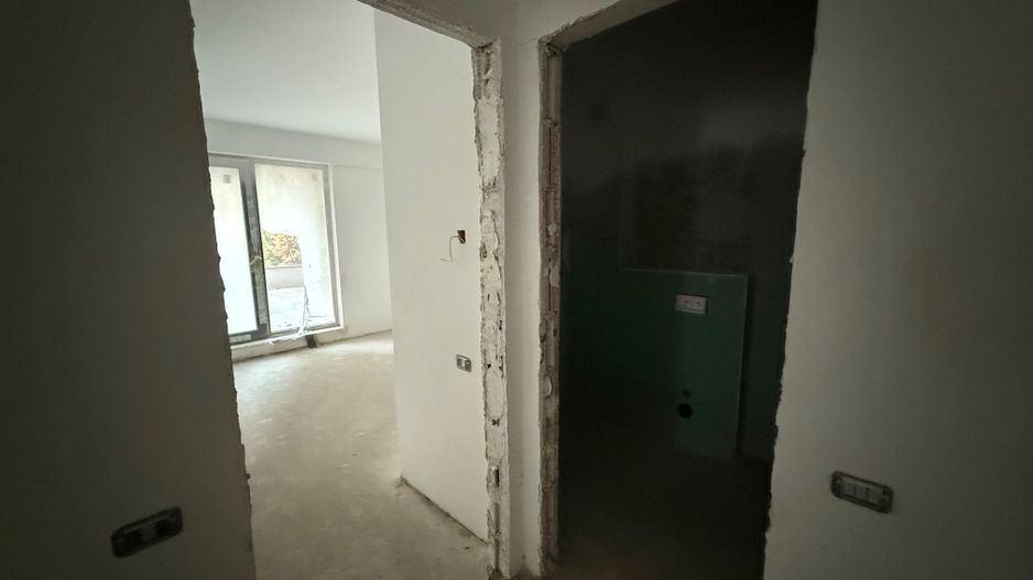 Apartament 4 Camere de Vanzare - Poză 6