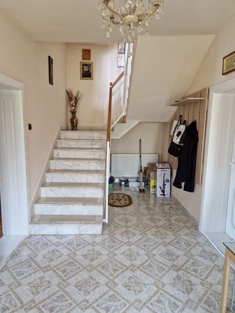 Casa 4 +1 camere de vanzare in Marghita, Bihor - Poză 10