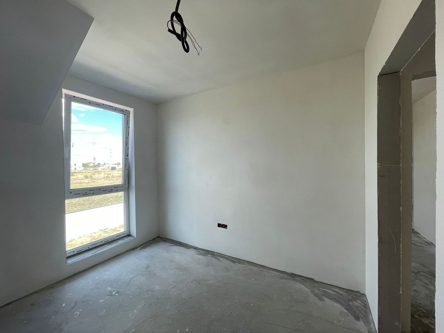 Duplex cu 4 camere -100mp - Mosnita Noua - Poză 9