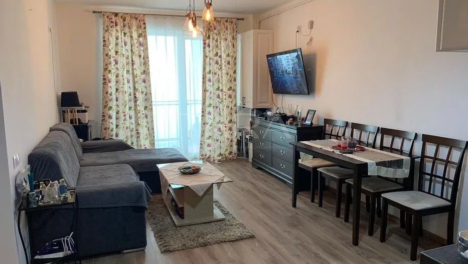 Apartament cu 2 camere, mobilat și utilat, cu parcare inclusă. - Poză 3