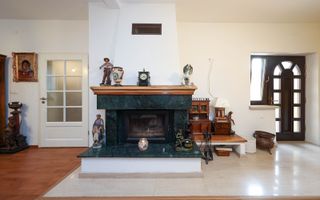 Casă deosebită de vânzare în centrul Brașovului - Poză 20