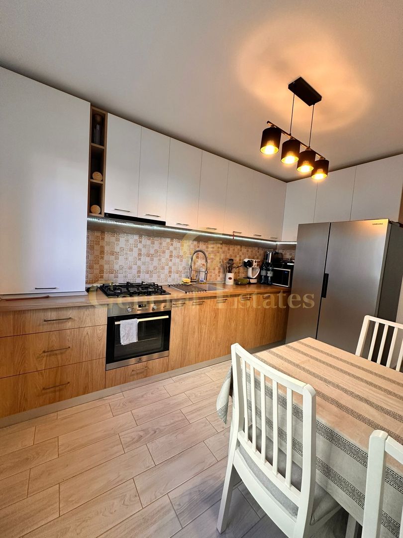 De vanzare apartament cu 3 camere | Sanpetru - Poză 7