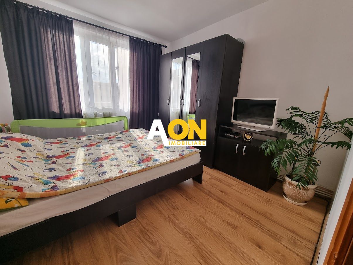 Apartament decomandat cu 3 camere, balcon, Ampoi 1 - Poză 5