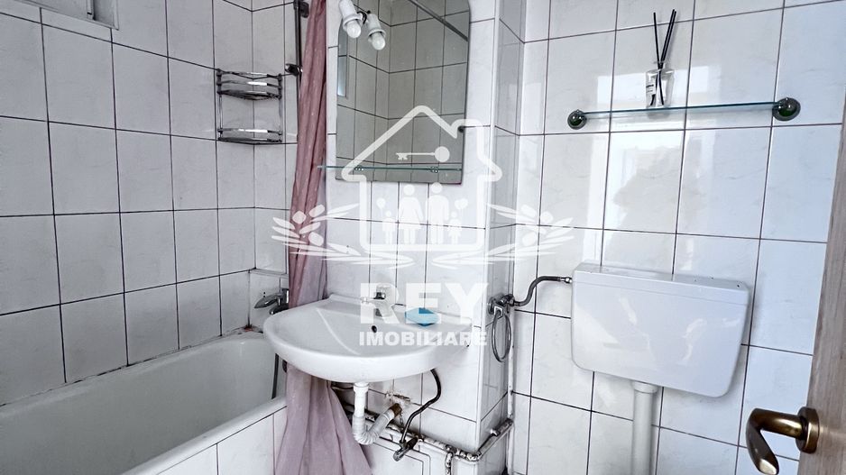Apartament 2 camere,bloc cu lift, Str. Oștirii/Mihai Viteazul/N.Iorga - Poză 8
