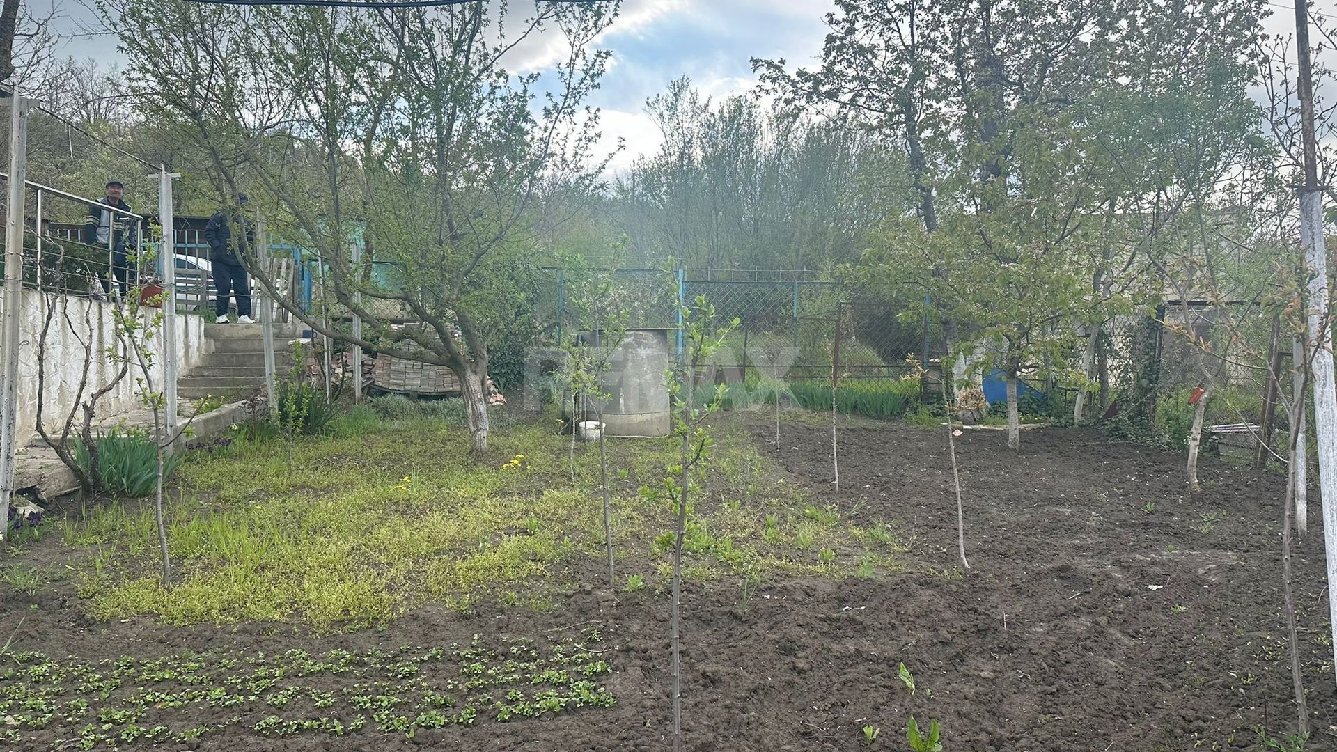 De vânzare lot pentru casă de vacanță- Răzeni, Ialoveni ,La doar câțiva pasi de Lacul Piatihatka - Poză 3