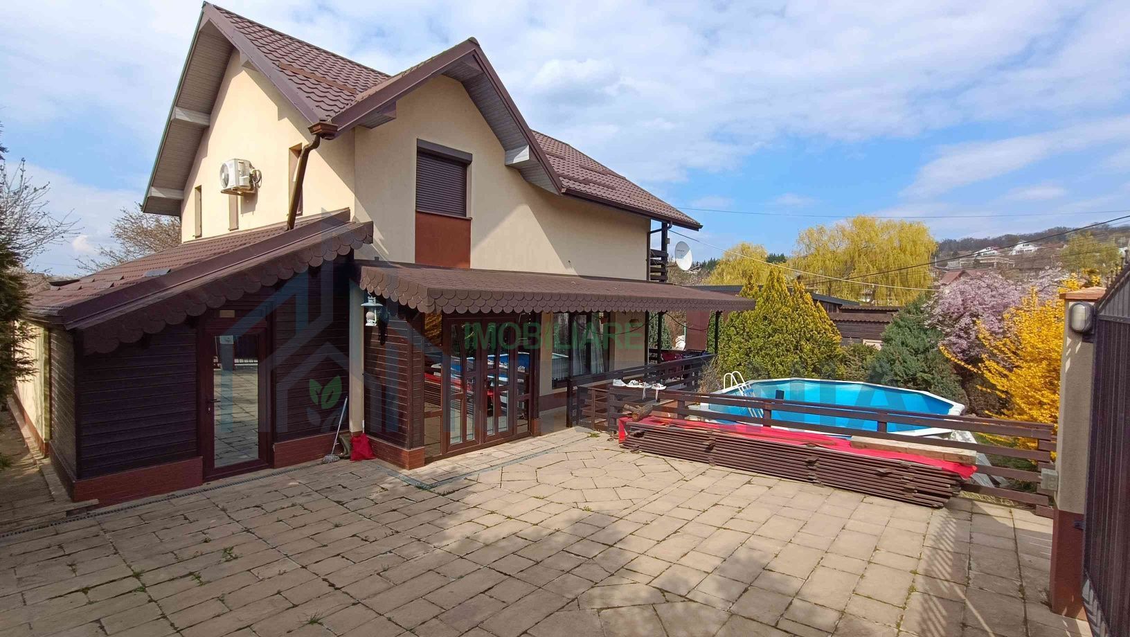 Vila de vânzare în Bârnova – Bucium, 5 camere, cu saună și piscină - Poză 4