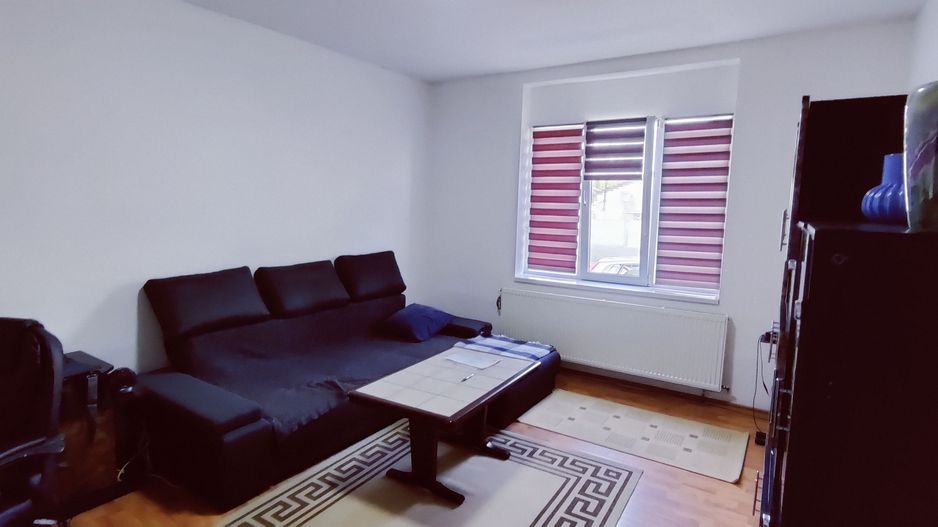 CASA 65 MP LA CURTE COMUNA CU TEREN 650 MP ZONA FRATELLI - Poză 1