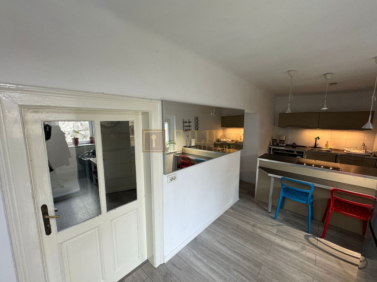 Zona Balcescu-Casa Individuala cu curte proprie - Poză 11