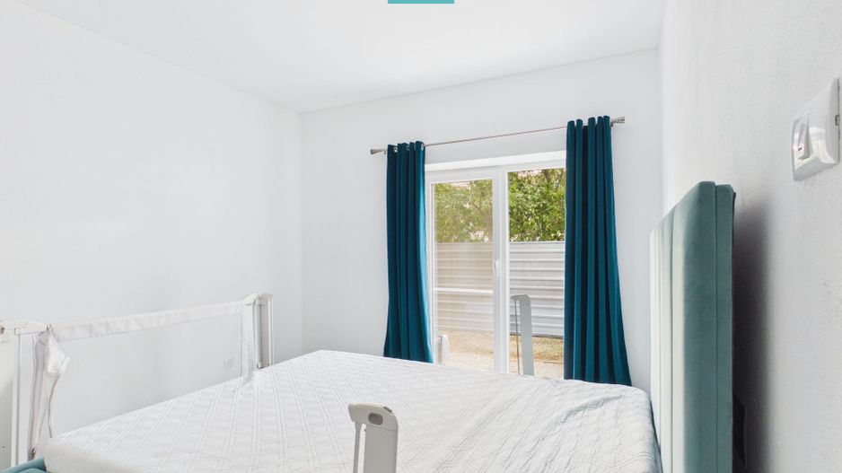 Apartament cu 3 camere si curte in Alfa - Poză 3