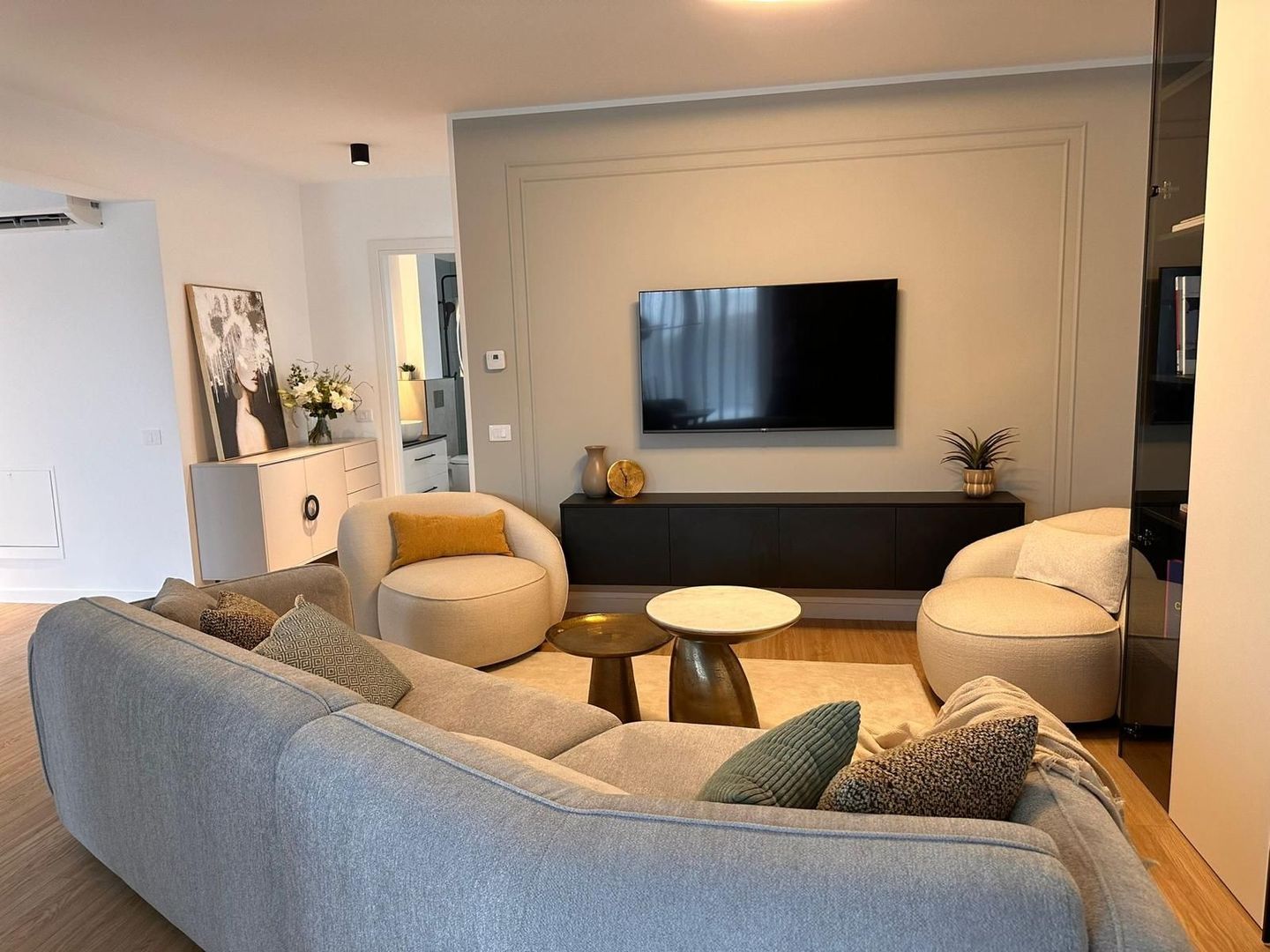 Apartament 4 Camere de vanzare Iancu Nicolae utilat mobilat NOU - Poză 2