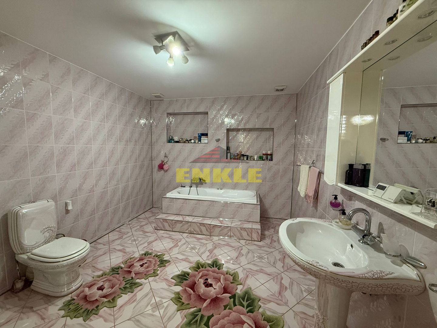 De vanzare Vila situata Ultracentral-425 mp - Poză 17