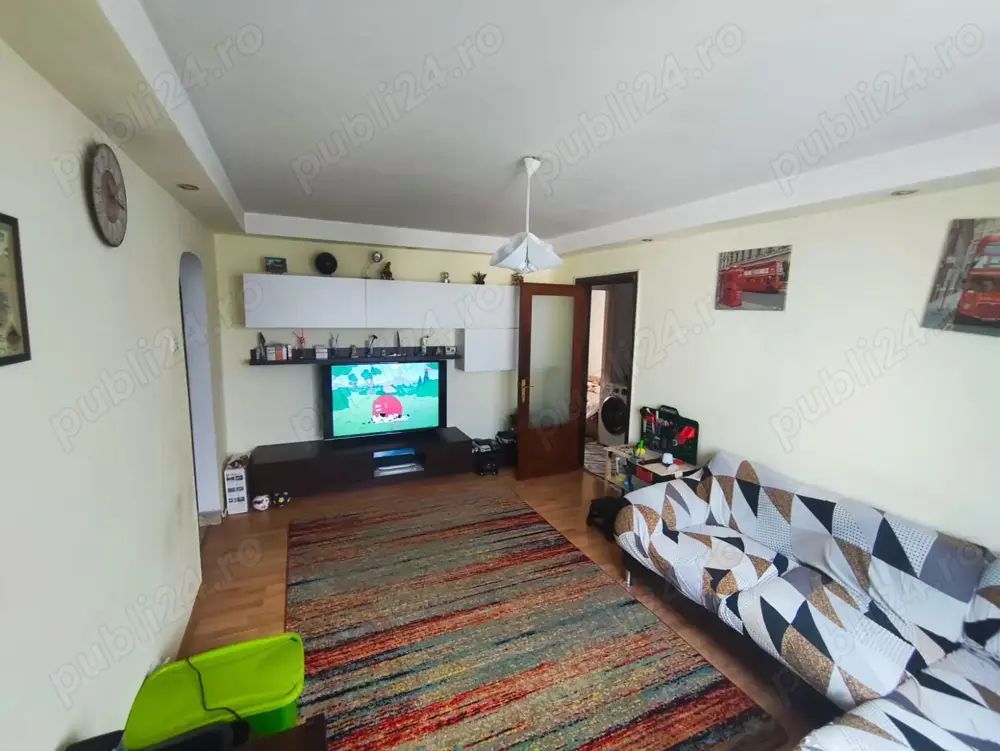 De vanzare apartament 3 camere, centrala, Rahova/Sos Alexandriei - Poză 2