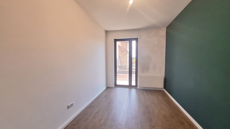 Duplex 4 cam 3 bai parcare&curte Prelungirea Ghence str. Maracineni - Poză 6