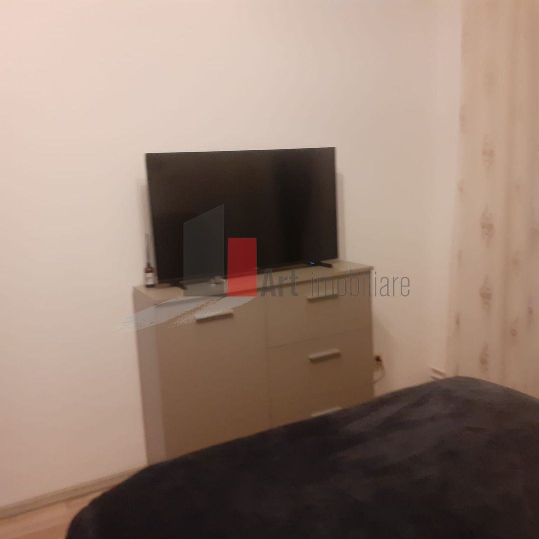 Vânzare apartament 3 camere decomandat cu centrală Brâncoveanu - Izvorul Rece - Poză 1