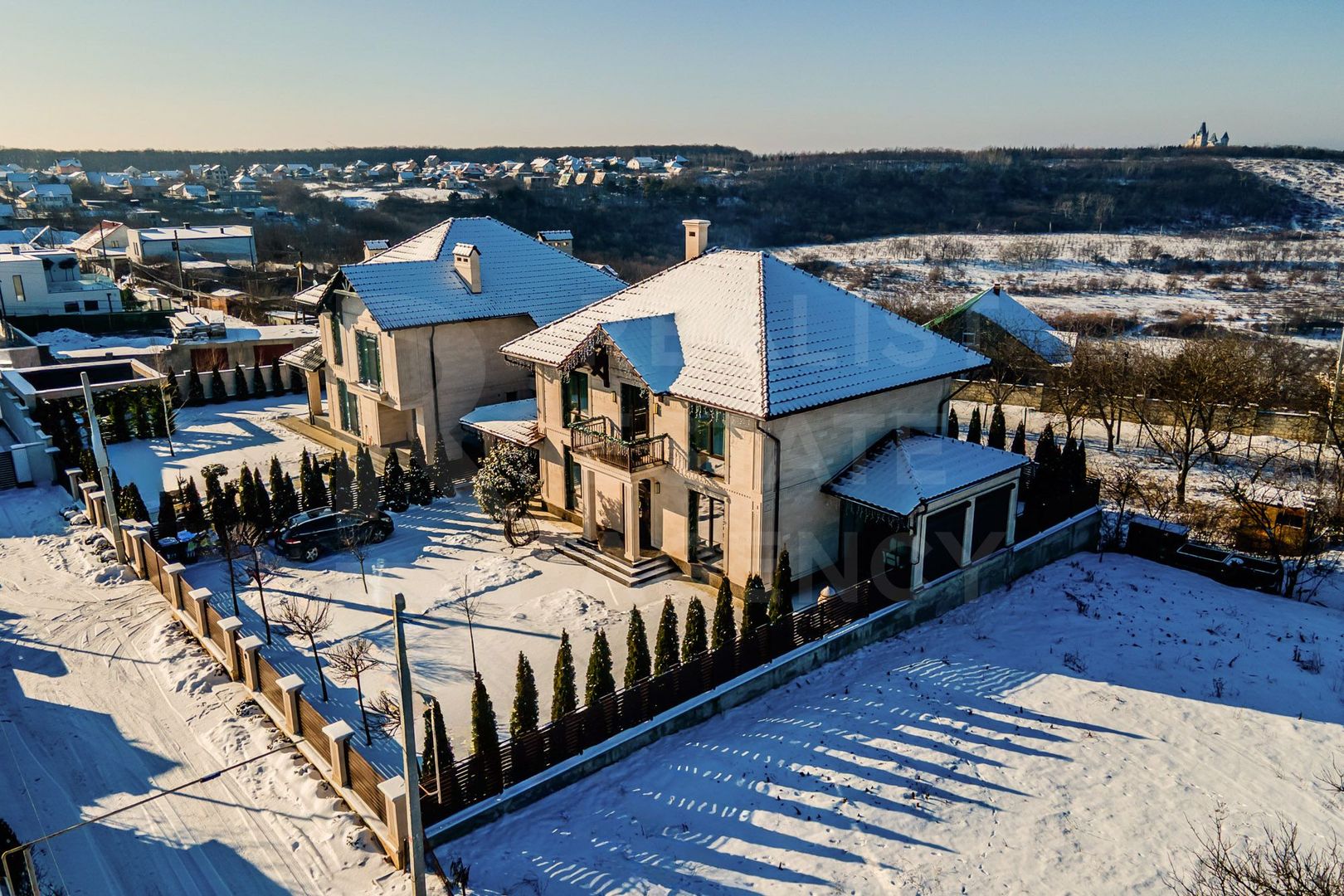 Vânzare, casă, 2 nivele, 3 camere, str. Drumul Vilelor, Dumbrava. - Poză 1