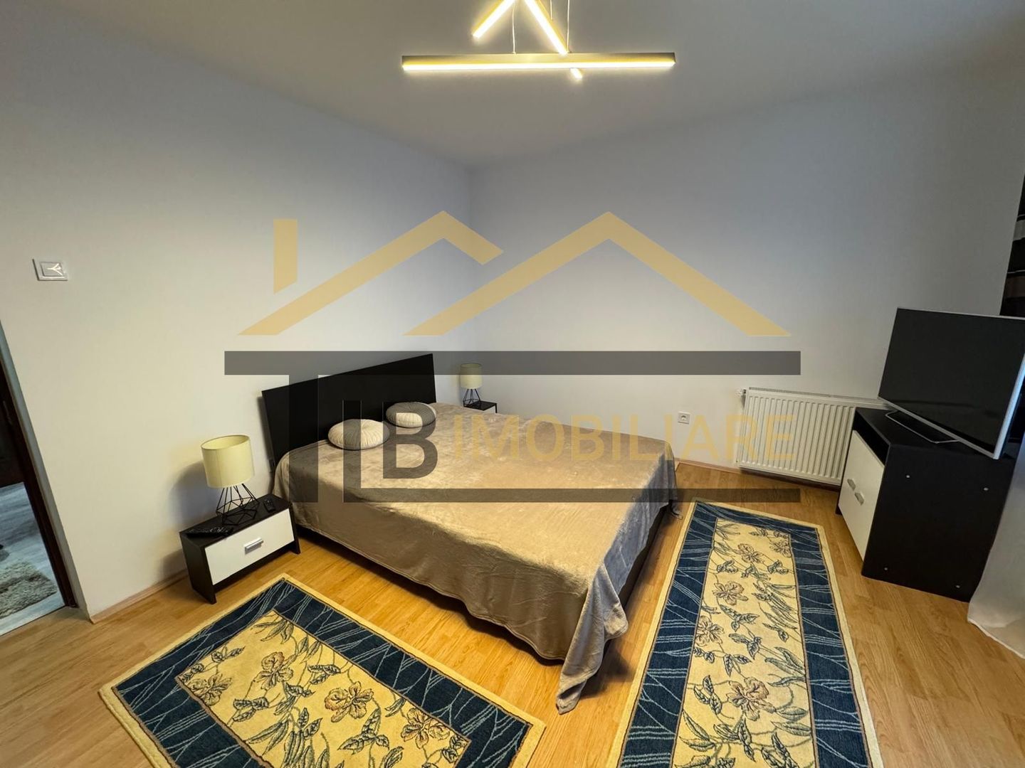 Apartament cu 2 camere, decomandat, 58mp, zona UMF - Poză 1
