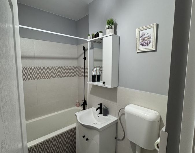 Apartament 2 camere Ion Mihalache, bloc reabilitat, vedere deschisa - Poză 9