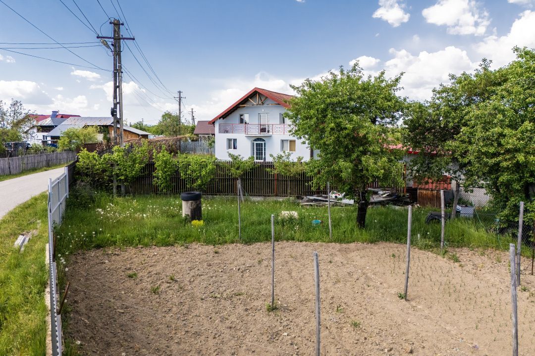 Casa cu teren generos si gradina spectaculoasa – Comuna Cuca, Argeș! - Poză 17