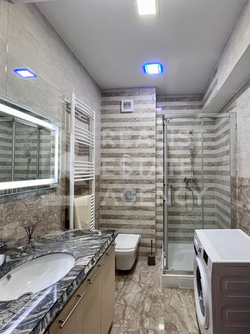 Apartament cu 3 camere – 13 Decembrie,  Coresi la 5 minute pe jos. - Poză 11